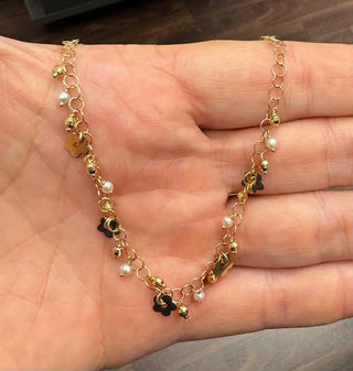 18K Solid Yellow Gold Polished Flowers and Pearls Necklace