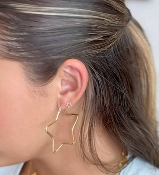 18k Solid Yellow Gold Small Open Star Post Earrings